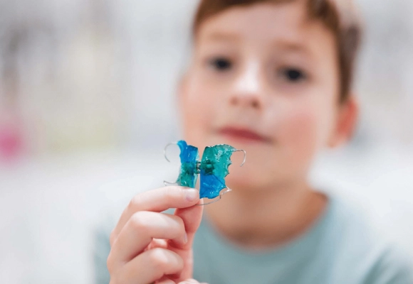 Retainers-A-Lifetime-of-Smiles-Image